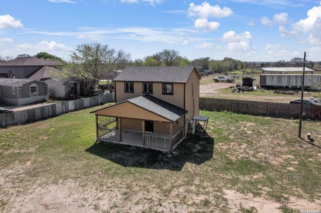 18883 Lagloria Rd, Elmendorf, TX 78112