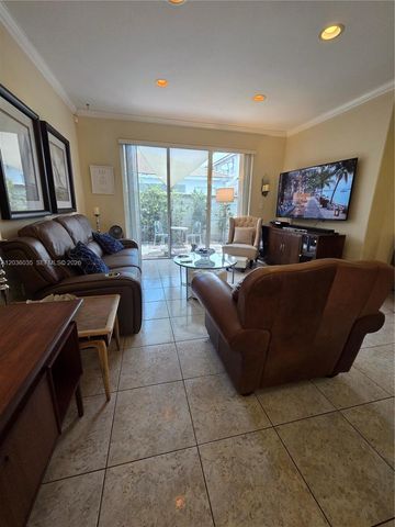 11253 NW 47th Ln, Doral, FL 33178