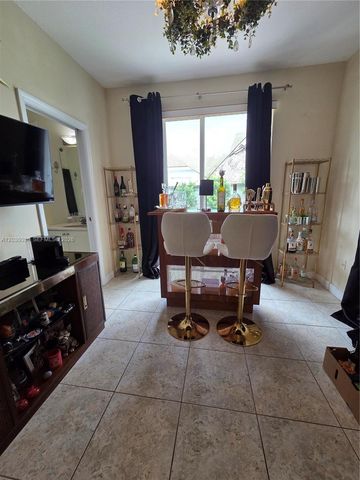 11253 NW 47th Ln, Doral, FL 33178