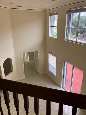 11253 NW 47th Ln, Doral, FL 33178