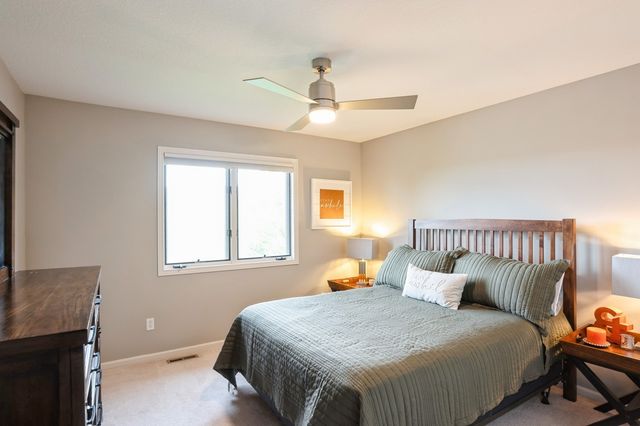 1625 S 50th Place, West Des Moines, IA 50265