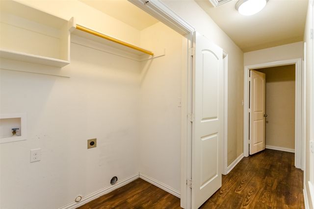 616 W Denton Street, Ennis, TX 75119