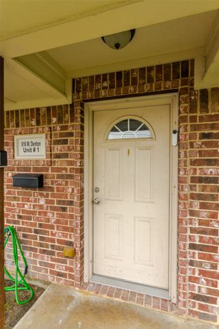 616 W Denton Street, Ennis, TX 75119