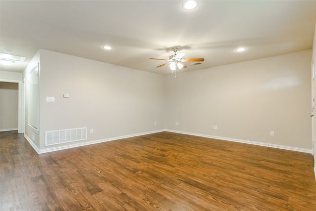 616 W Denton Street, Ennis, TX 75119