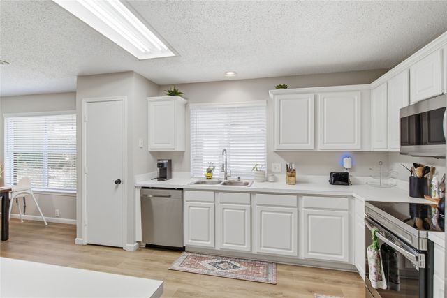 747 Cedar Leaf Circle, Lake Dallas, TX 75065