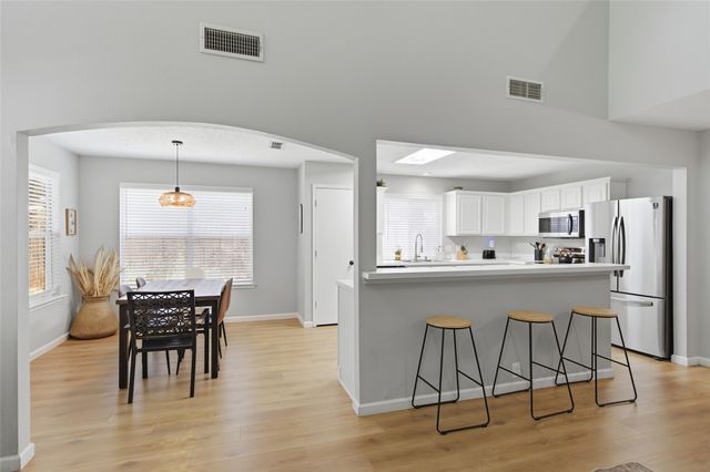 747 Cedar Leaf Circle, Lake Dallas, TX 75065