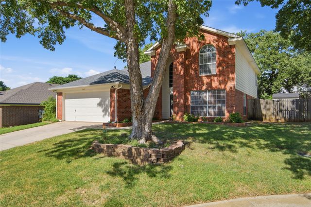 747 Cedar Leaf Circle, Lake Dallas, TX 75065