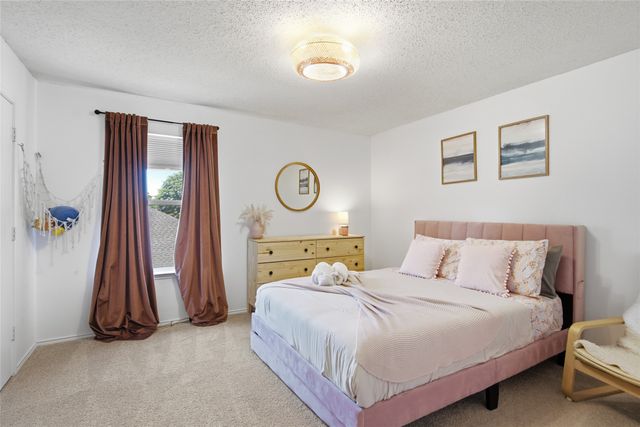 747 Cedar Leaf Circle, Lake Dallas, TX 75065