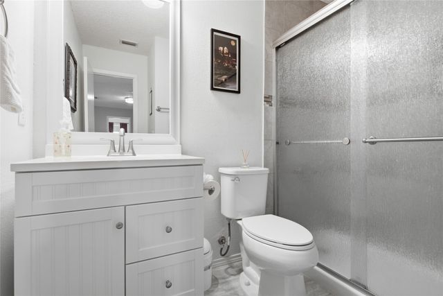 747 Cedar Leaf Circle, Lake Dallas, TX 75065
