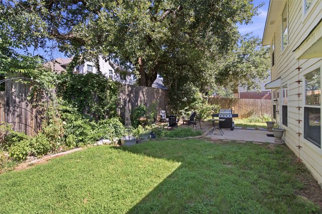 747 Cedar Leaf Circle, Lake Dallas, TX 75065