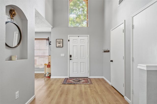 747 Cedar Leaf Circle, Lake Dallas, TX 75065