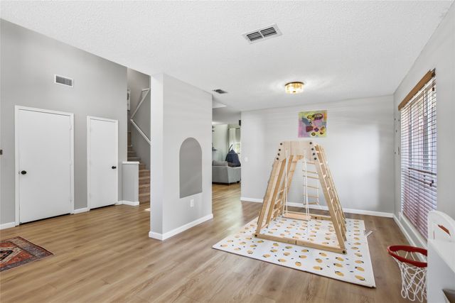 747 Cedar Leaf Circle, Lake Dallas, TX 75065