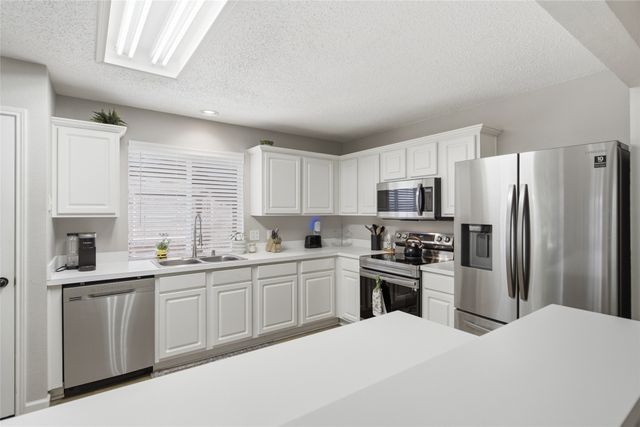 747 Cedar Leaf Circle, Lake Dallas, TX 75065