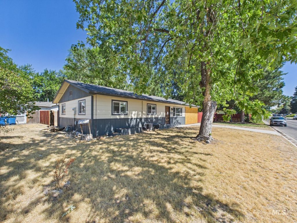 605 Harmon Way, Middleton, ID 83644 photo 3