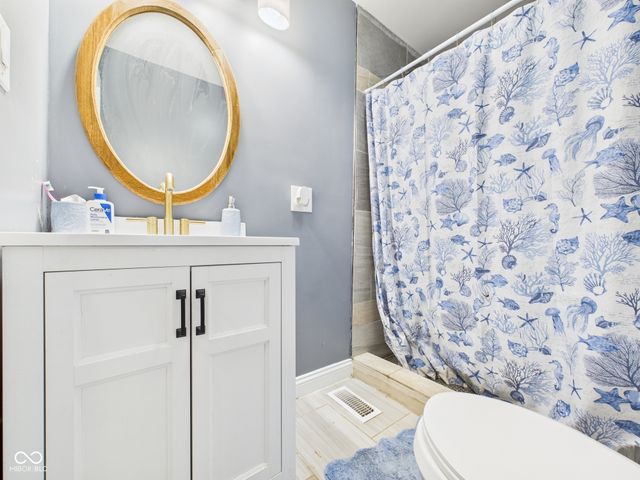 1027 W 11th Street, Anderson, IN 46016