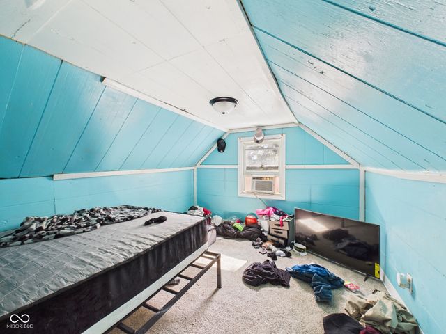 1027 W 11th Street, Anderson, IN 46016