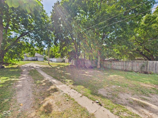 1027 W 11th Street, Anderson, IN 46016