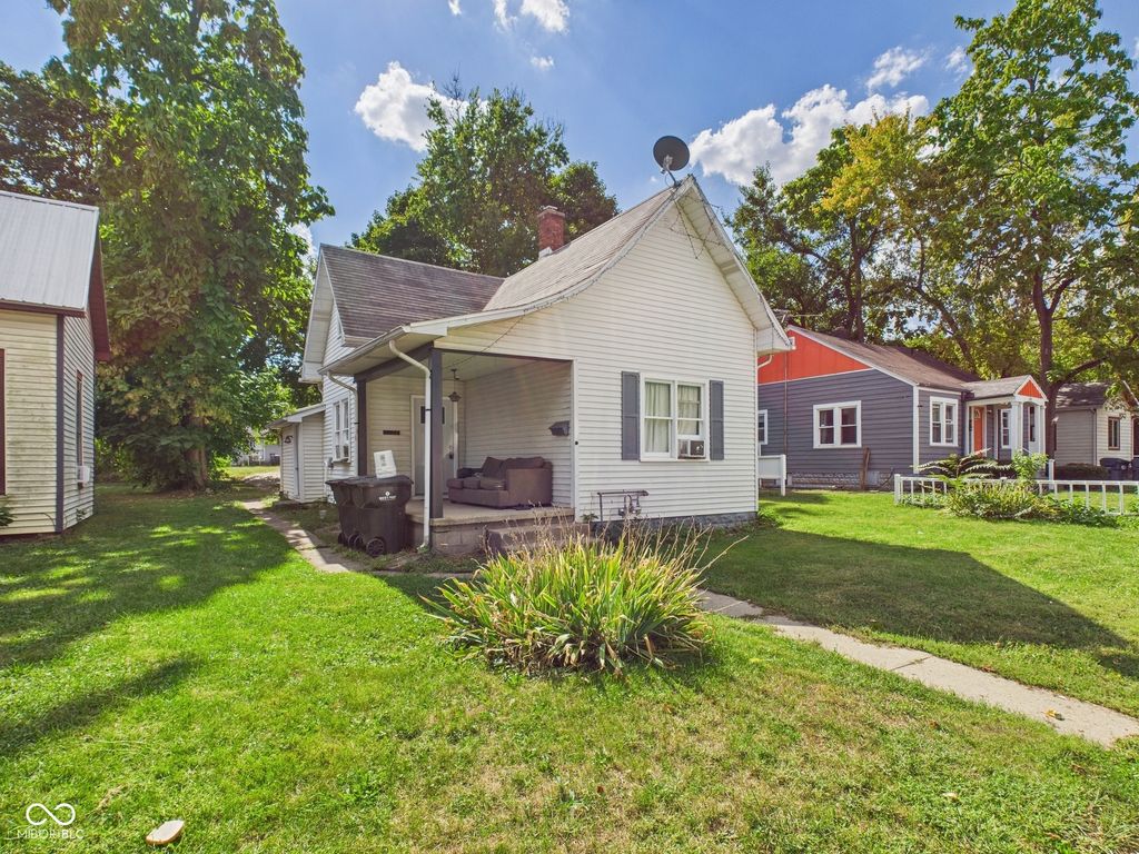 1027 W 11th Street, Anderson, IN 46016