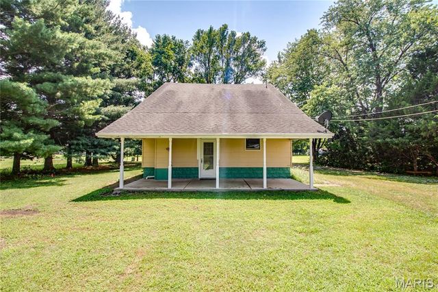 13554 Cannedy Road, Carlinville, IL 62626