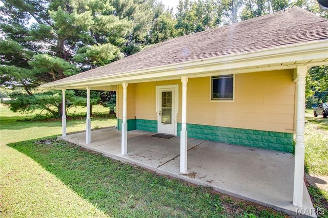 13554 Cannedy Road, Carlinville, IL 62626