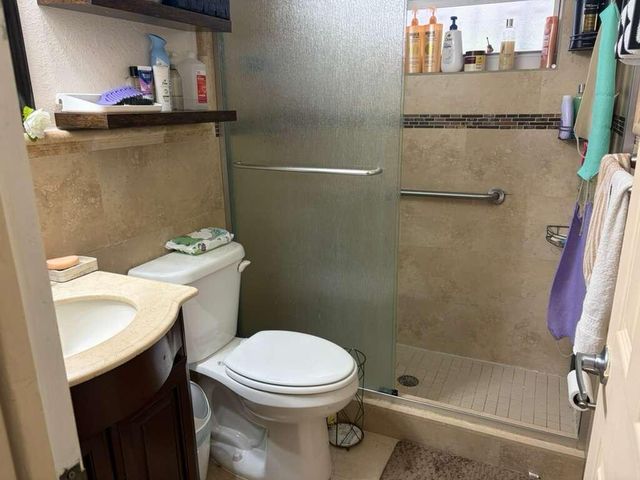 10501 NW 35th Place, Miami, FL 33147