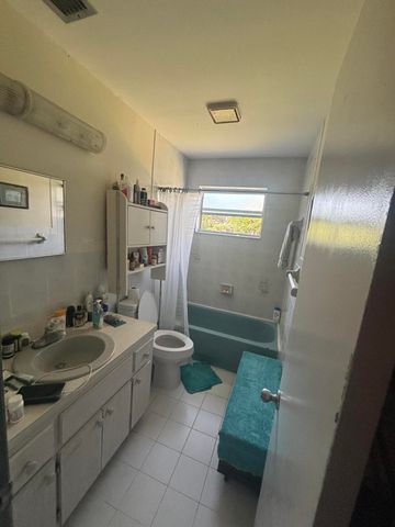 10501 NW 35th Place, Miami, FL 33147