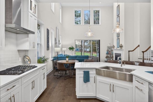 34 Briarwood, Plymouth, MA 02360