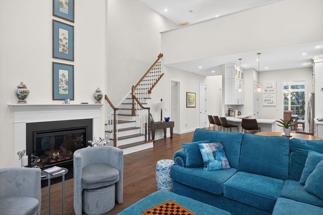 34 Briarwood, Plymouth, MA 02360