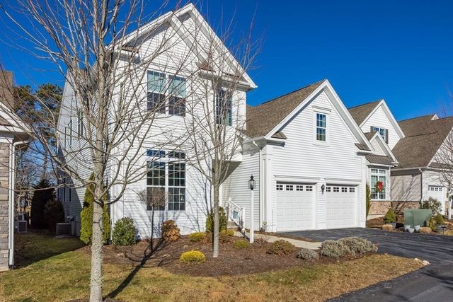34 Briarwood, Plymouth, MA 02360
