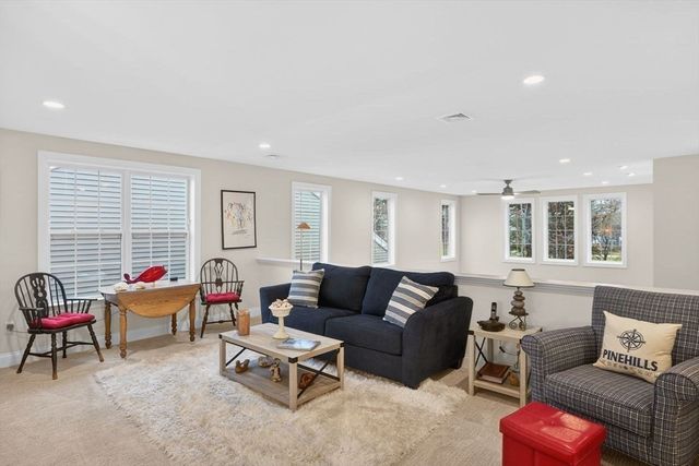 34 Briarwood, Plymouth, MA 02360