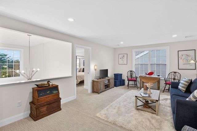 34 Briarwood, Plymouth, MA 02360