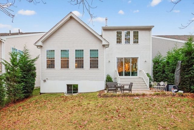 34 Briarwood, Plymouth, MA 02360