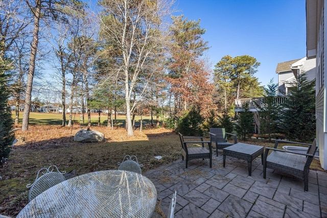 34 Briarwood, Plymouth, MA 02360