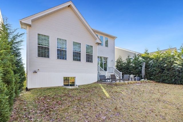 34 Briarwood, Plymouth, MA 02360