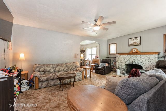 1429 N May Street, Joliet, IL 60435