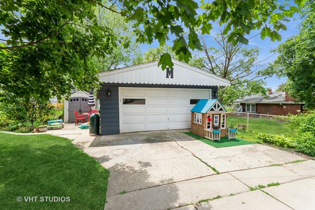 1429 N May Street, Joliet, IL 60435