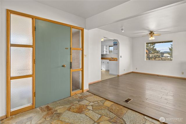 641 Robinson Canyon Road, Ellensburg, WA 98926