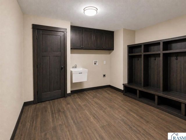 1430 Cullen Street, St. Peter, MN 56082