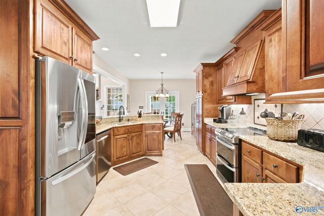 22255 Diamond Pointe Drive, Athens, AL 35613