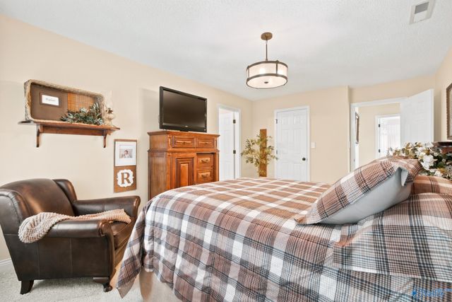 22255 Diamond Pointe Drive, Athens, AL 35613