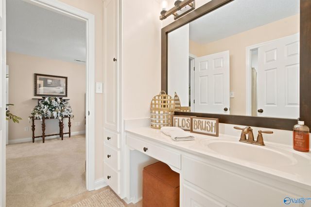 22255 Diamond Pointe Drive, Athens, AL 35613
