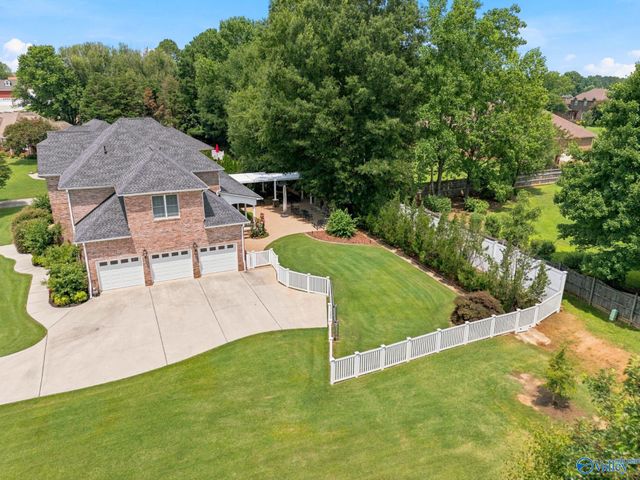 22255 Diamond Pointe Drive, Athens, AL 35613