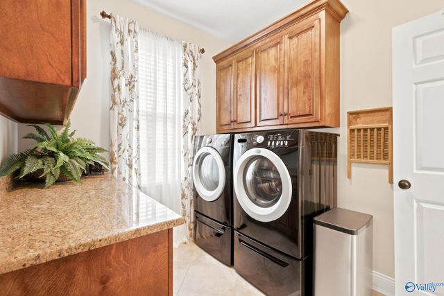 22255 Diamond Pointe Drive, Athens, AL 35613