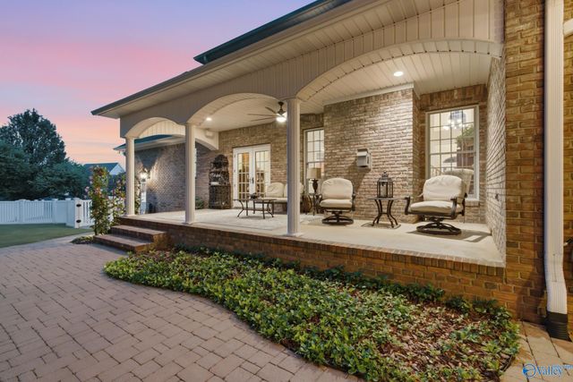 22255 Diamond Pointe Drive, Athens, AL 35613