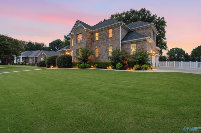 22255 Diamond Pointe Drive, Athens, AL 35613