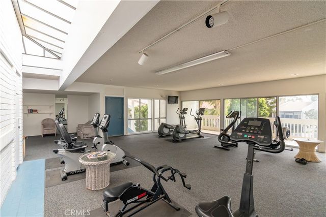 635 S Prospect Avenue 101, Redondo Beach, CA 90277