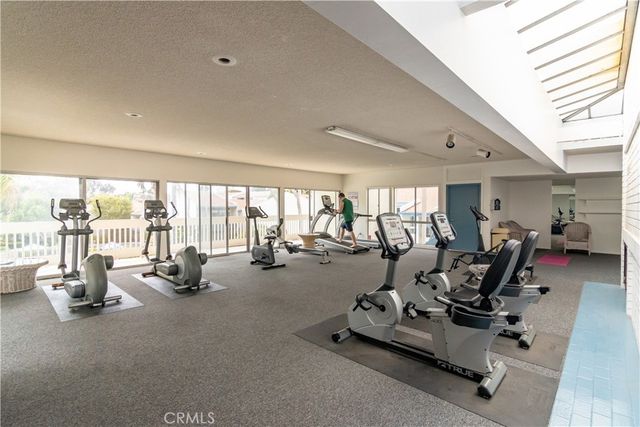 635 S Prospect Avenue 101, Redondo Beach, CA 90277