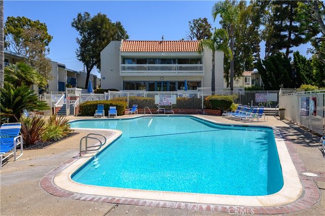 635 S Prospect Avenue 101, Redondo Beach, CA 90277