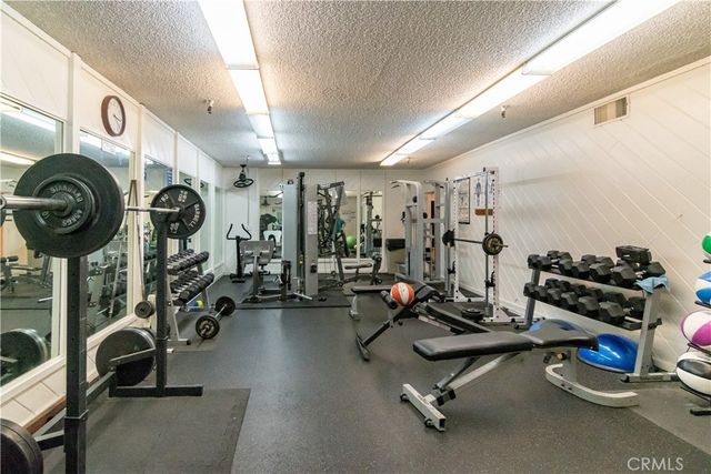 635 S Prospect Avenue 101, Redondo Beach, CA 90277