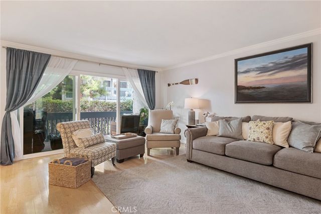635 S Prospect Avenue 101, Redondo Beach, CA 90277